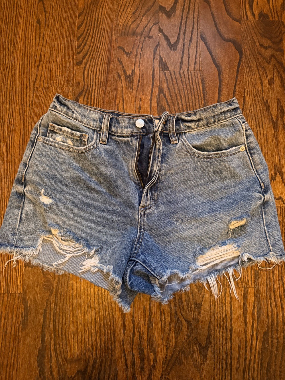 Altar’d State distressed Jean shorts. Size small. - Picture 1 of 3